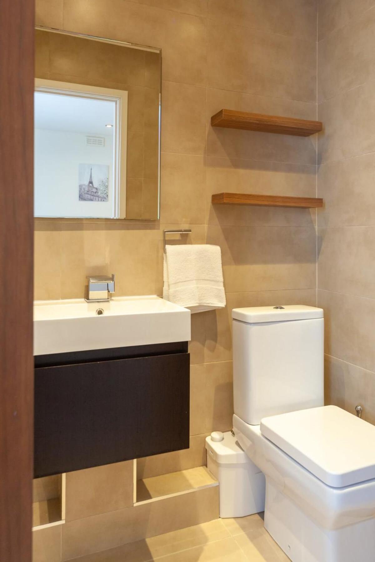 Spacious 2 Bedroom Maisonette In Stratford London Bagian luar foto